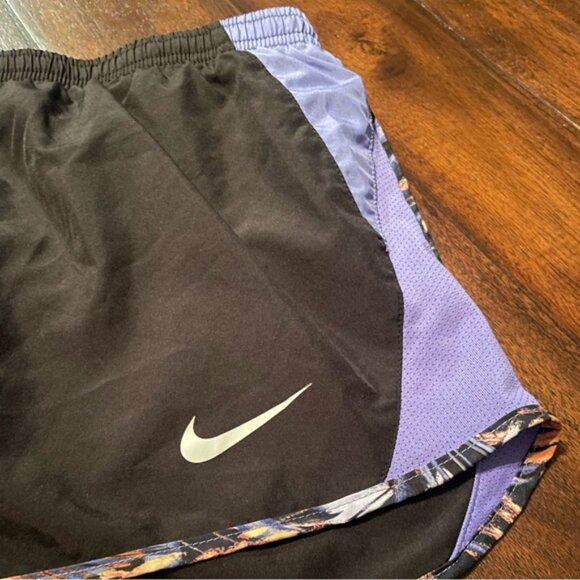 Nike Women's Black and Blue Athletic Shorts - Picture 2 of 4